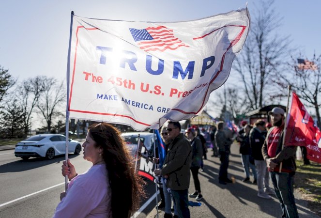 Apoiadores convocam ‘Encontro pró-Trump’ em frente a tribunal em Nova York; polícia reforça segurança